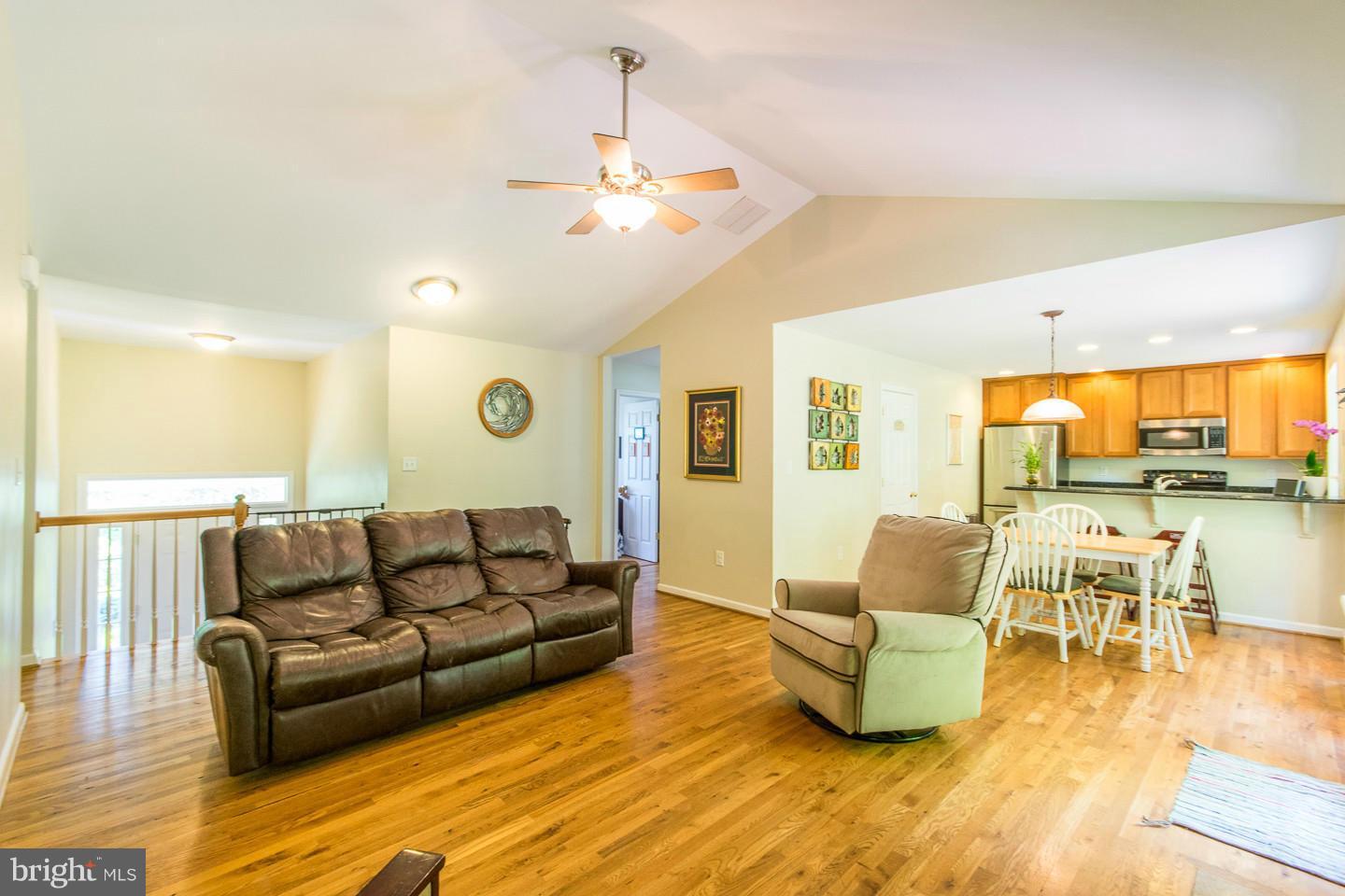 346 Old Oregon Road Front Royal, VA 22630 - Photo 10 of 30 Living Room