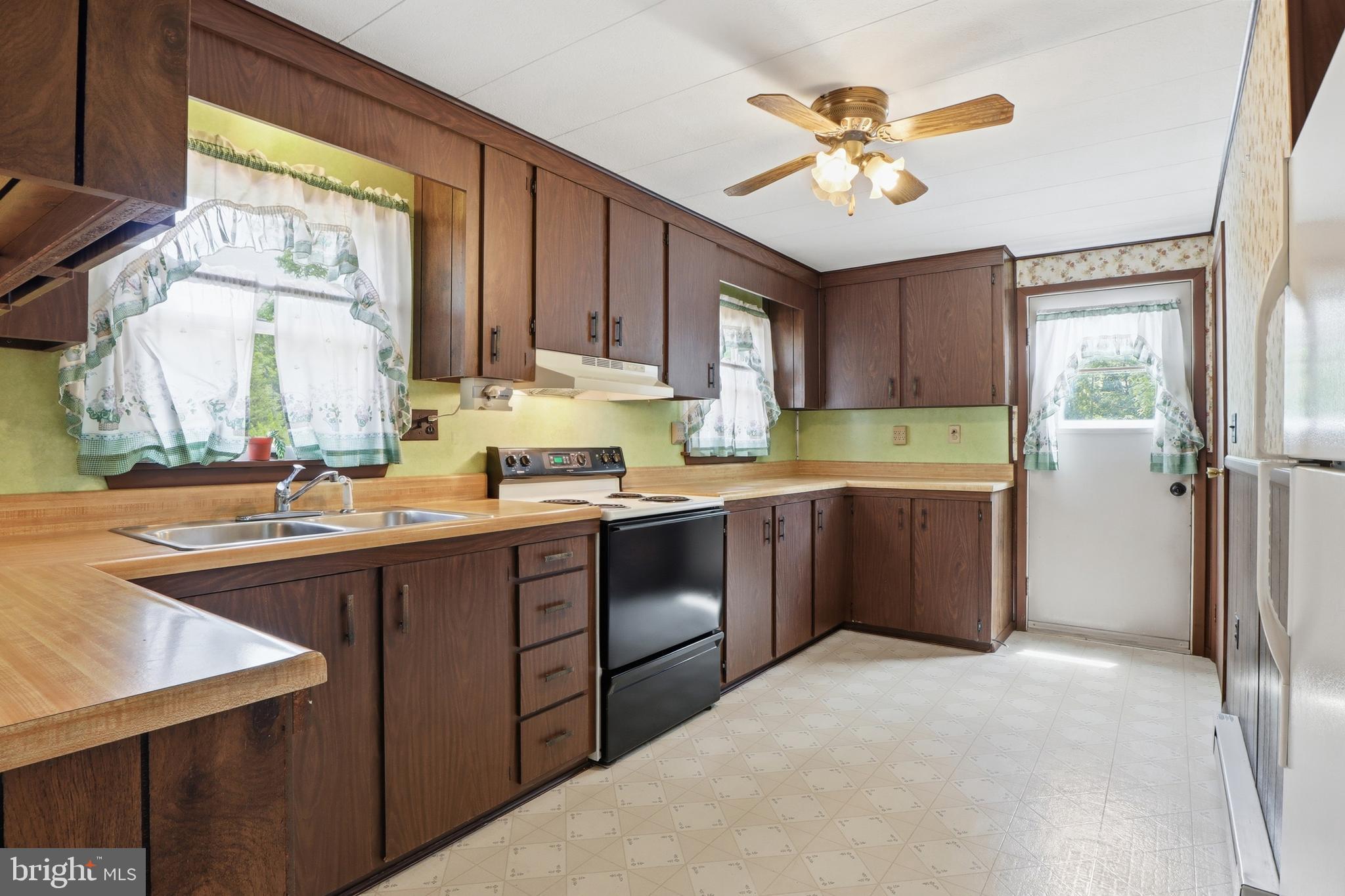 1809 Harkins Road Pylesville, MD 21132 - Photo 9 of 53