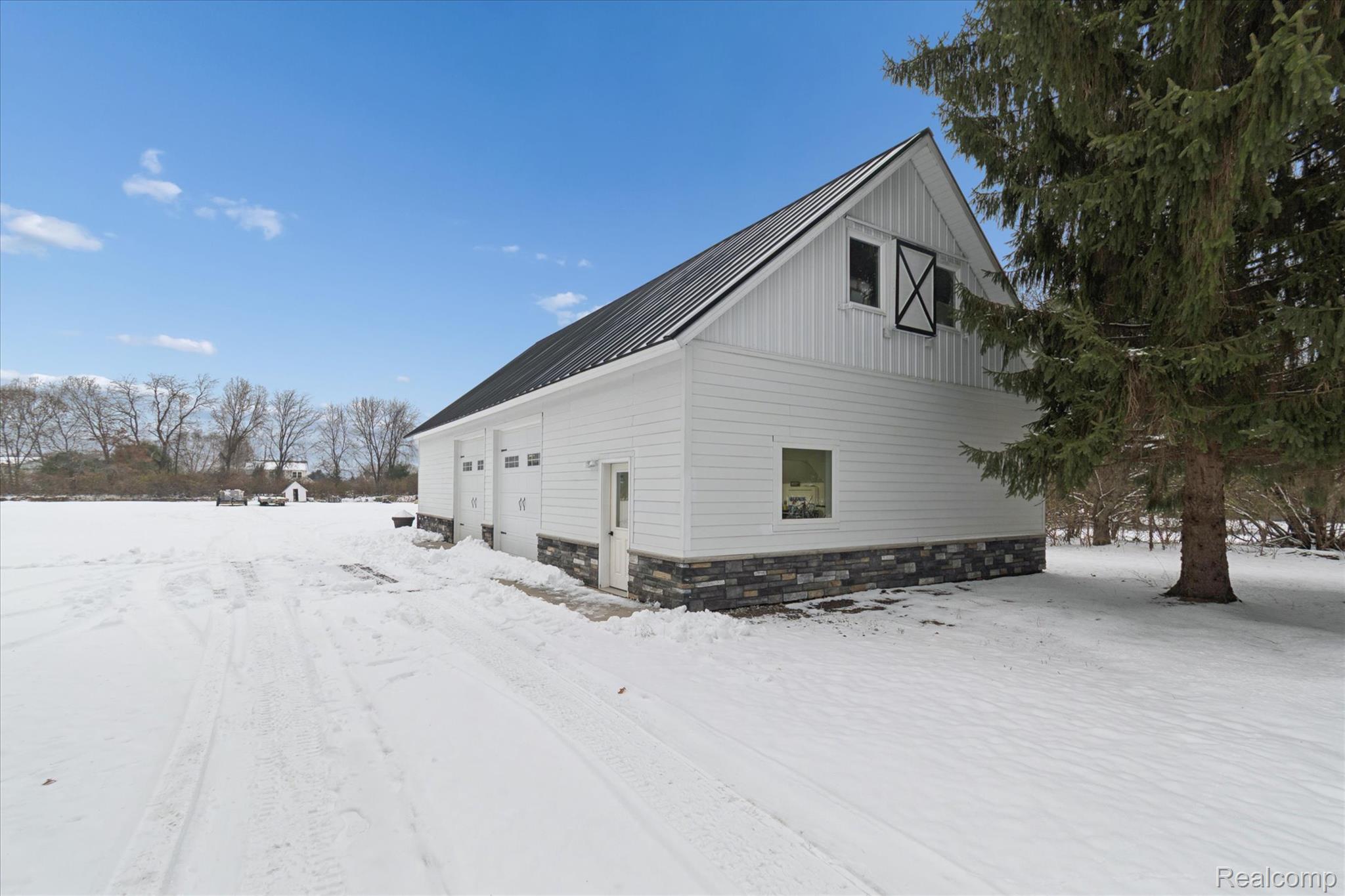 187 Darwin Road Pinckney, MI 48169 - Photo 58 of 71 Pole barn