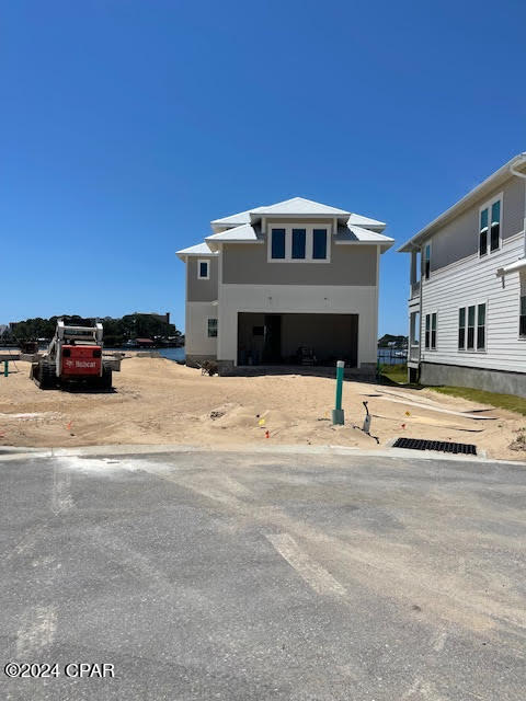 6627 North Lagoon Dr