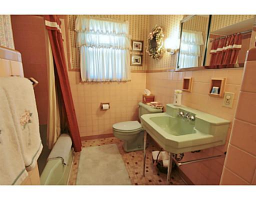 124 Hepler Road Sarver, PA 16055 - Photo 11 of 18 Full Bath.