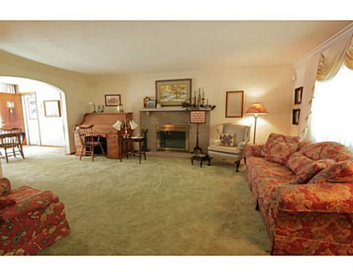 124 Hepler Road Sarver, PA 16055 - Photo 5 of 18 Living Room.