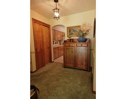124 Hepler Road Sarver, PA 16055 - Photo 8 of 18 Entry/Foyer.