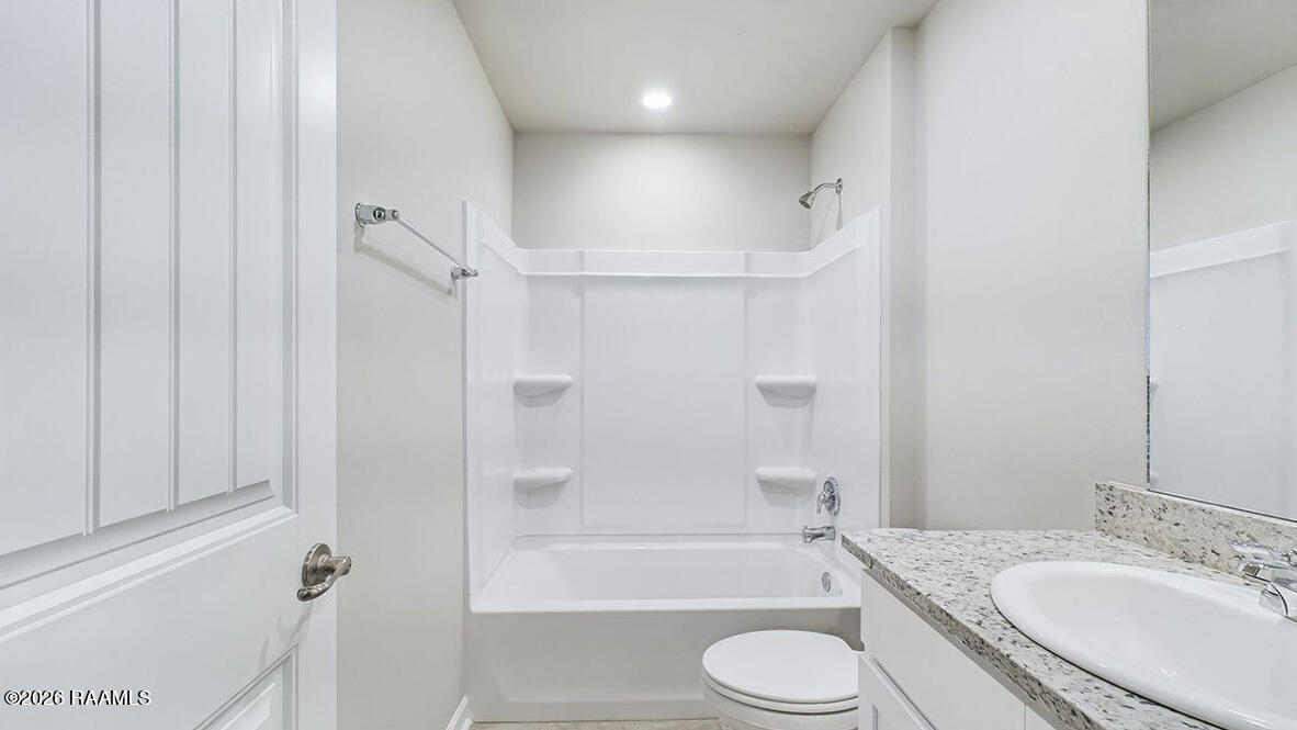 135 Lake Ridge Drive Broussard, LA 70518 - Photo 12 of 24 135 Lake Ridge Drive, Broussard, LA