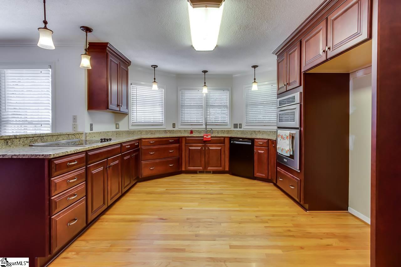 305 Rochford Drive Easley, SC 29642 - Photo 15 of 36 Gallery Image 15