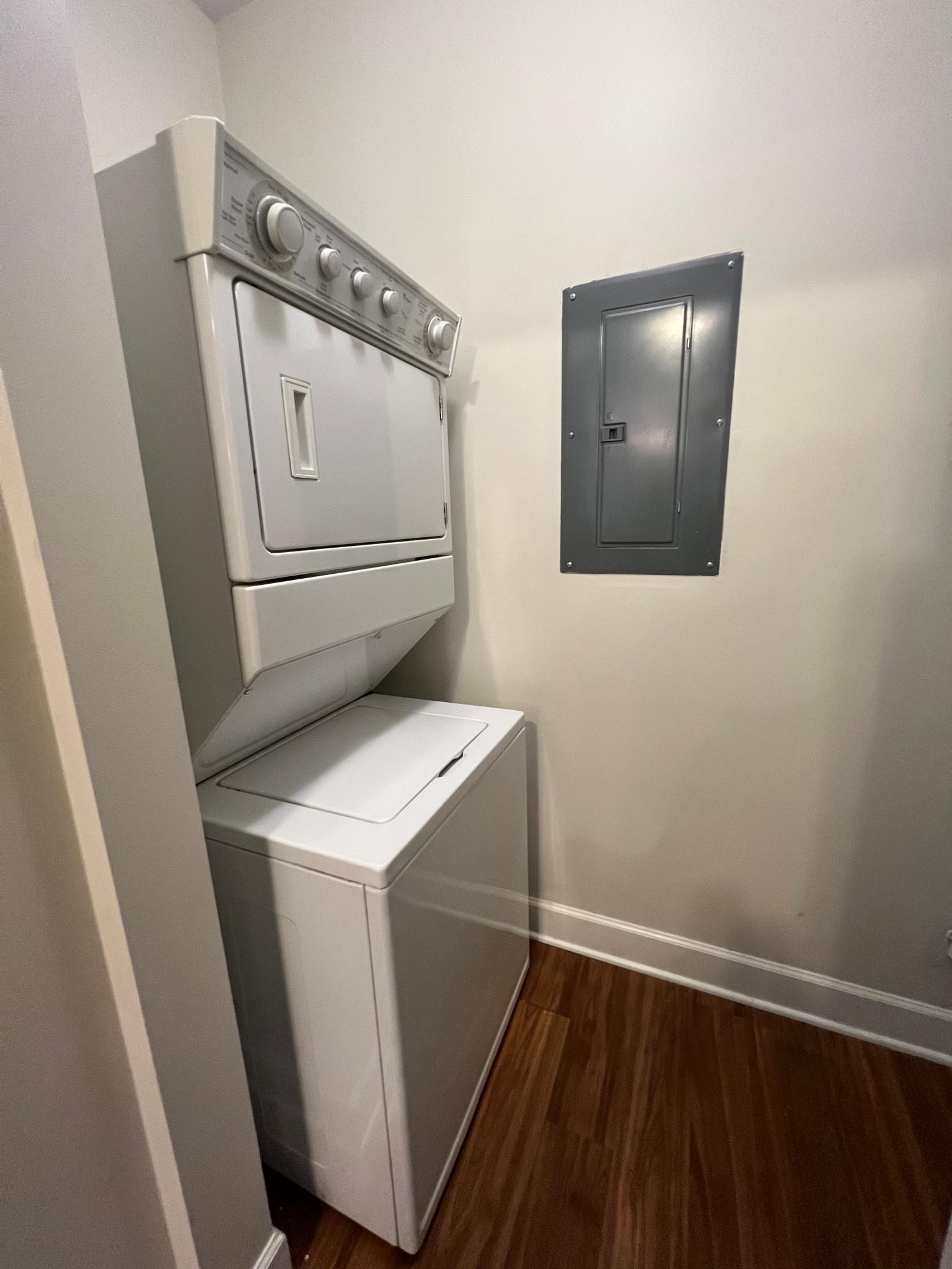 7230 Althorp Way, Unit W7 Nashville, TN 37211 - Photo 6 of 21 a utility room with dryer and washer