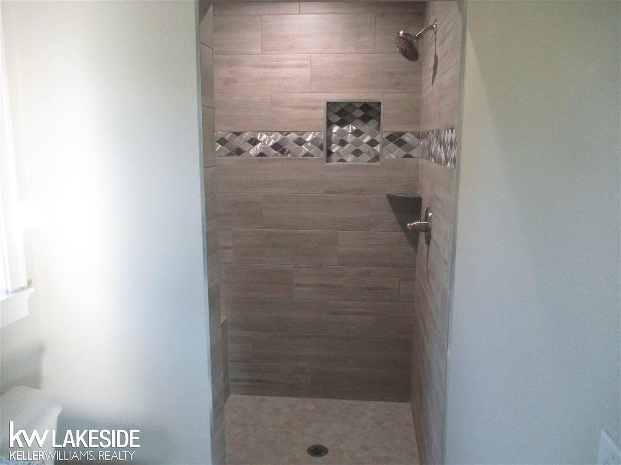 49700 Fuller Road New Baltimore, MI 48051 - Photo 19 of 35 50015633-18.JPG