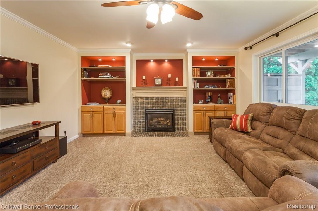 5270 Inverrary Lane Commerce Township, MI 48382 - Photo 10 of 34 IMG_3239.jpg