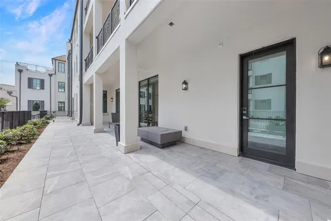 $1,295,000 | 5270 Town And Country Boulevard, Unit 124, Frisco, TX 75034