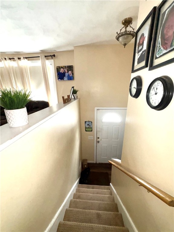 21 Ryan Avenue Warwick, RI 02889 - Photo 30 of 50