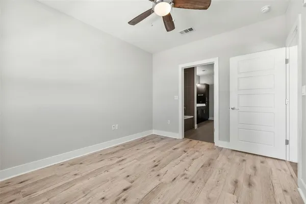 $2,400 | 3114 South Congress Avenue, Unit 302, Austin, TX 78704