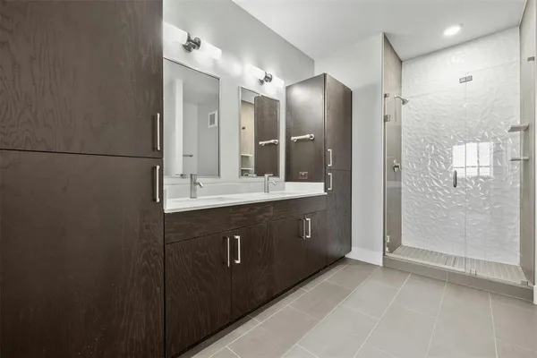 $2,400 | 3114 South Congress Avenue, Unit 302, Austin, TX 78704