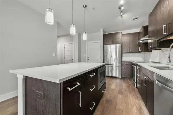 $2,400 | 3114 South Congress Avenue, Unit 302, Austin, TX 78704
