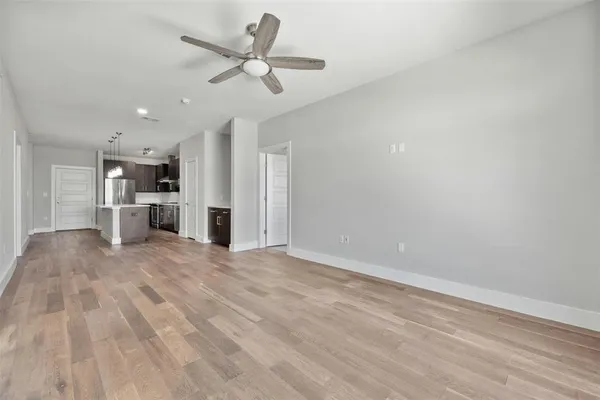 $2,400 | 3114 South Congress Avenue, Unit 302, Austin, TX 78704