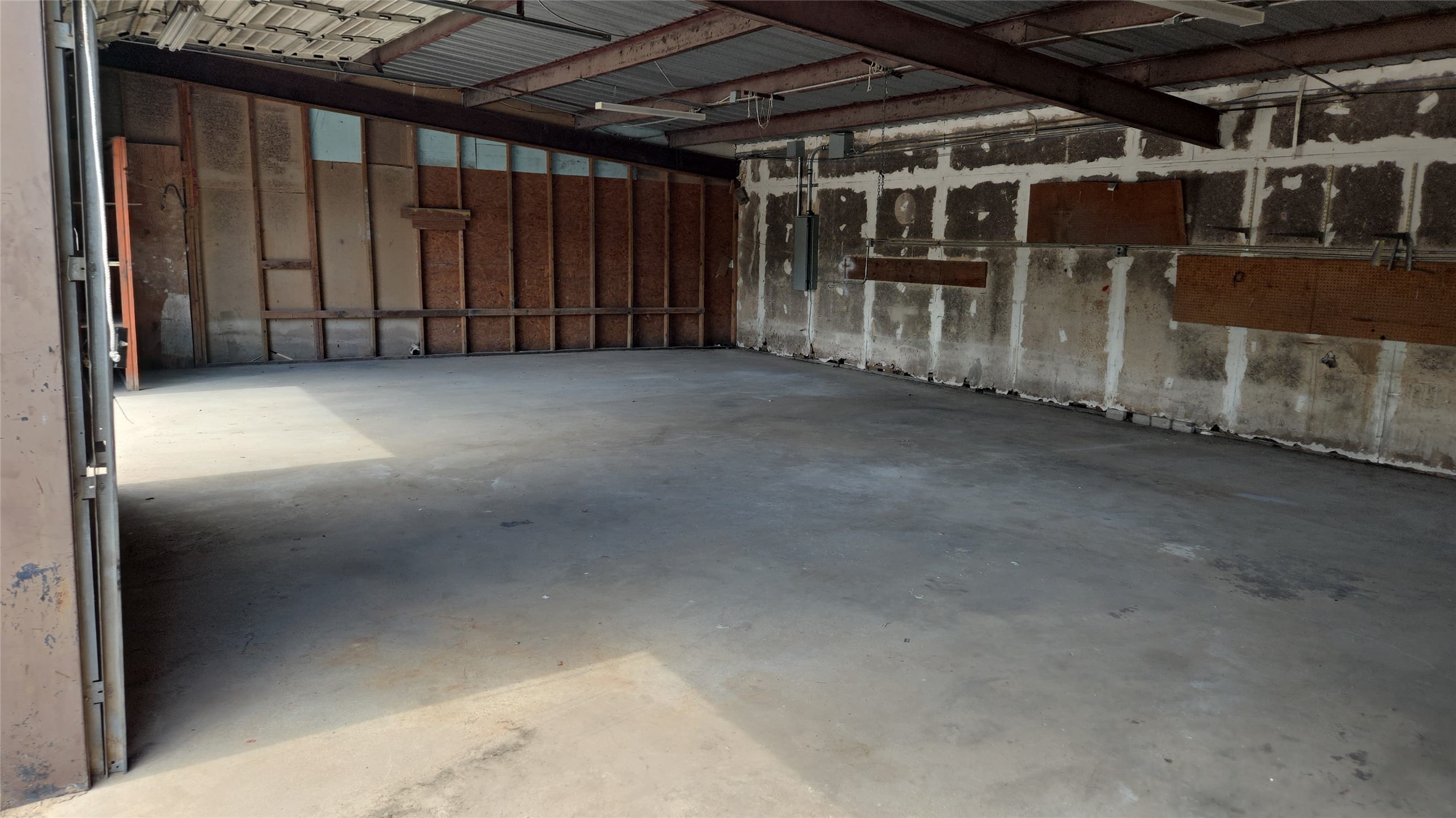 1902 Charles Road Houston, TX 77093 - Photo 4 of 7 Gallery Image 4