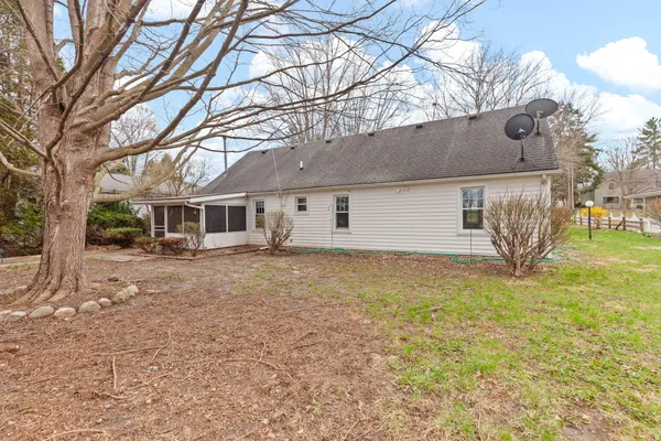 $185,000 | 606 High Street, Blissfield, MI 49228