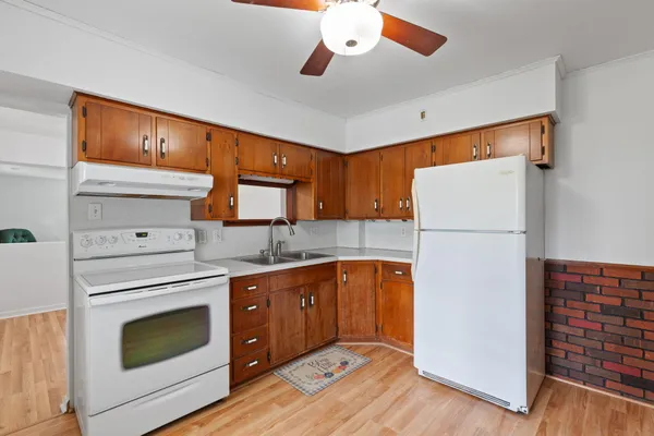 $185,000 | 606 High Street, Blissfield, MI 49228