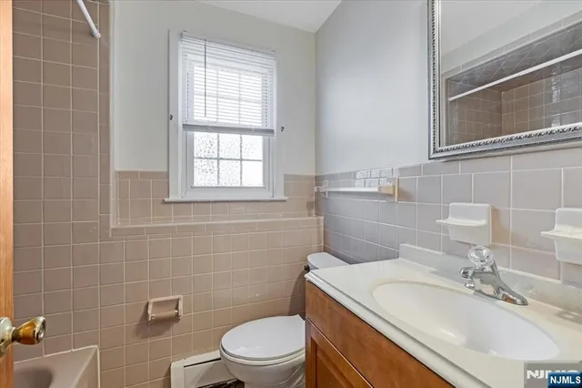 $3,800 | 64 Gilbert Avenue, Elmwood Park, NJ 07407