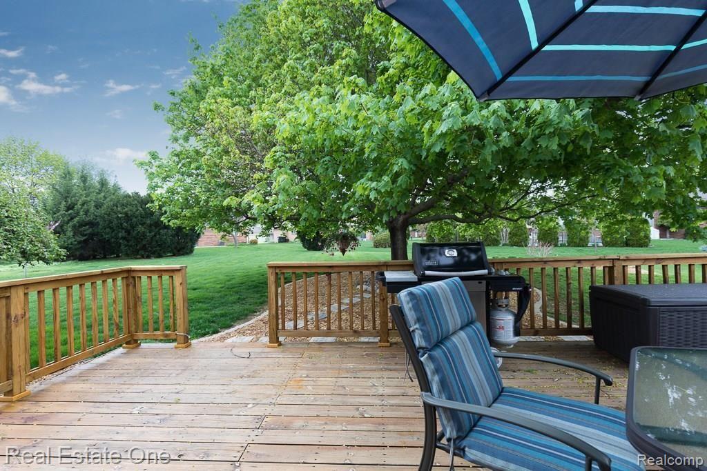 2174 Elkhorn Drive Rochester, MI 48307 - Photo 20 of 23 Elkhorn MLS-W006.jpg
