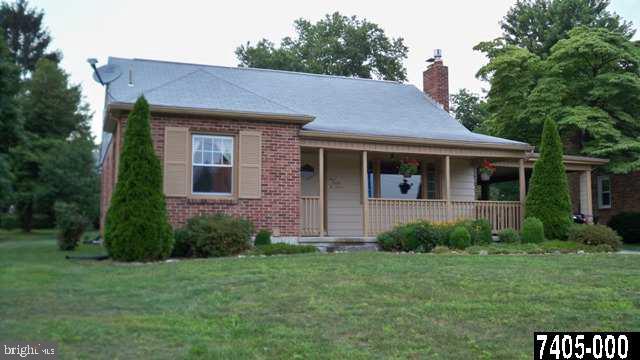 387 Waters Road York, PA 17403 - Photo 1 of 14