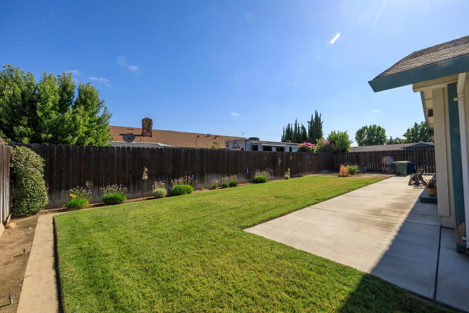 1647 Running Ceres, CA 95307 - Photo 42 of 55