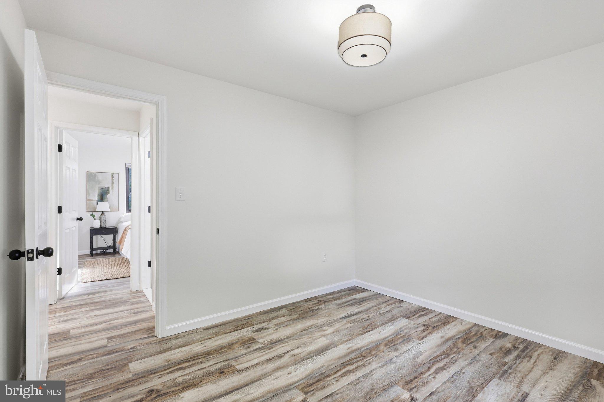11586 Red Leaf Court Reston, VA 20191 - Photo 15 of 46 Gallery Image 15