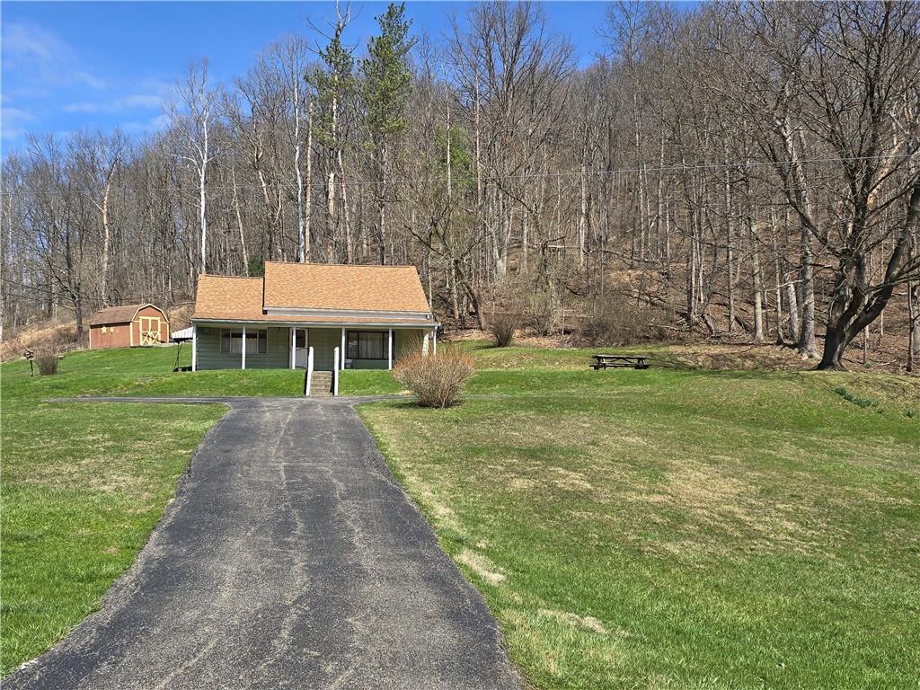 498 Lardintown Road Tarentum, PA 15084 - Photo 2 of 11