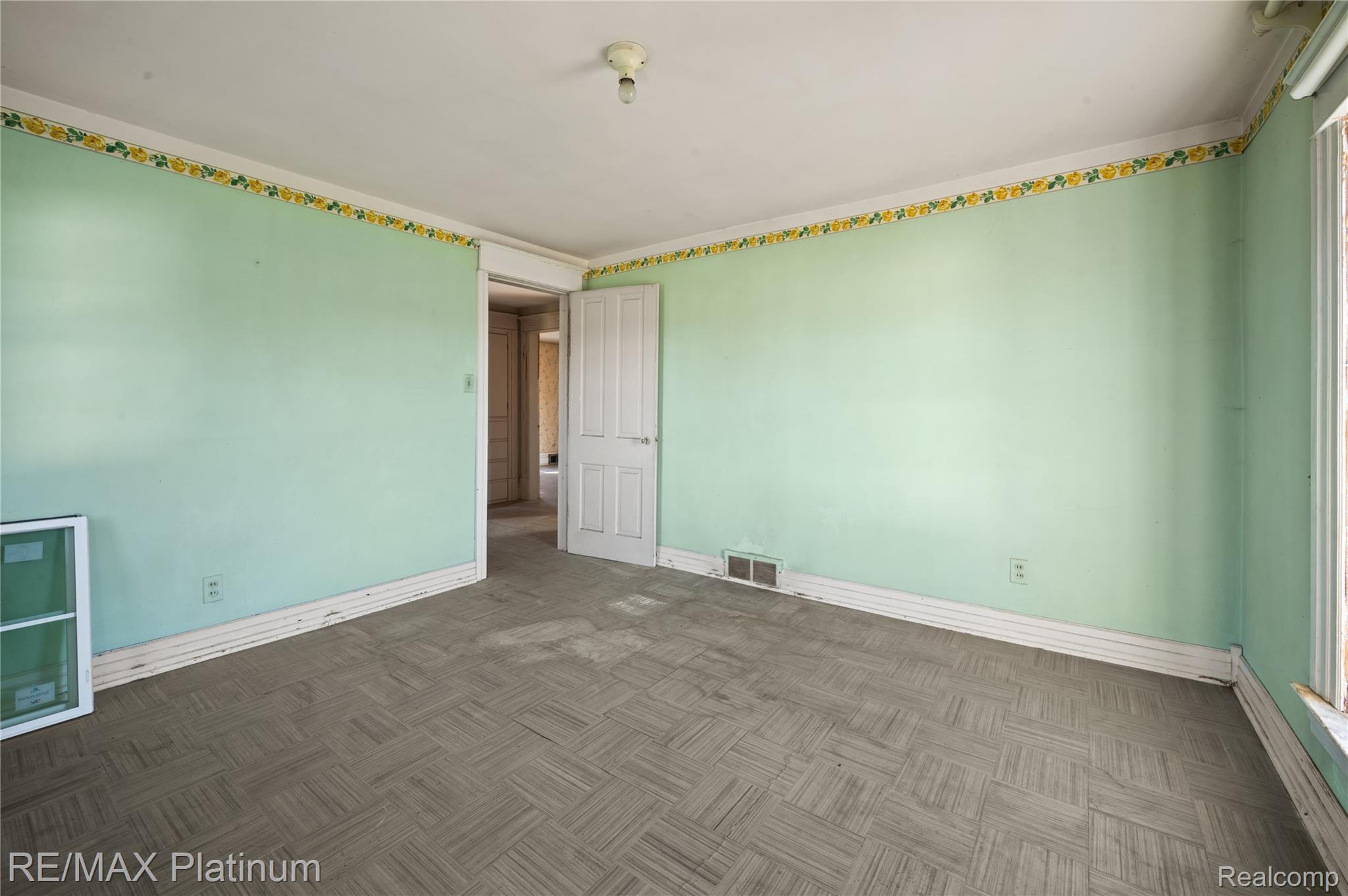 1136 South Nichols Road Swartz Creek, MI 48473 - Photo 28 of 53 1136 S. Nichols119.jpg