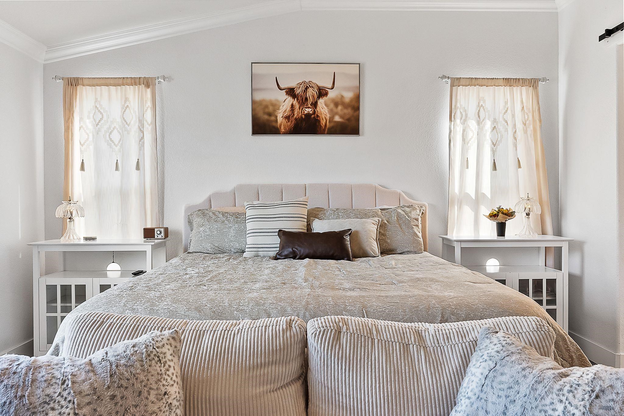 606 Ralston Court Brentwood, CA 94513 - Photo 18 of 32 Bedroom featuring vaulted ceiling and crown molding