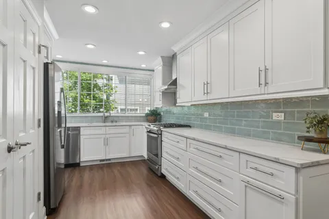 $435,000 | 1244 South Parkside Drive, Palatine, IL 60067