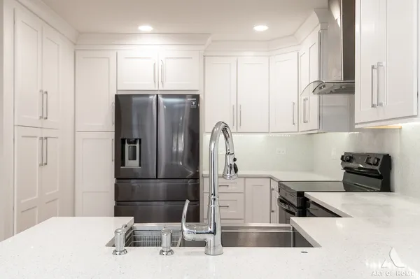 $399,999 | 2 Stuart On Oxford, Rolling Meadows, IL 60008