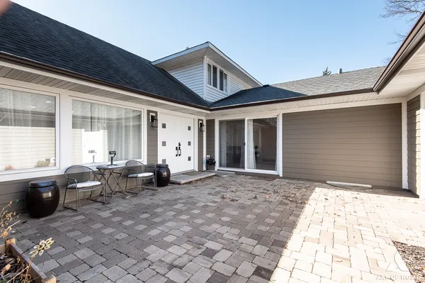 $399,999 | 2 Stuart On Oxford, Rolling Meadows, IL 60008