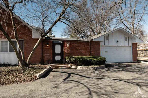 $399,999 | 2 Stuart On Oxford, Rolling Meadows, IL 60008