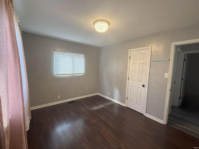 $149,900 | 809 East Azalia Drive, Terre Haute, IN 47802