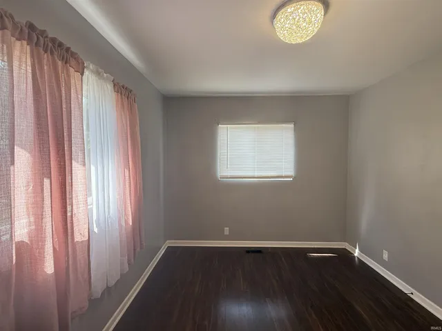 $149,900 | 809 East Azalia Drive, Terre Haute, IN 47802