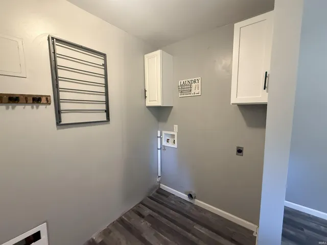 $149,900 | 809 East Azalia Drive, Terre Haute, IN 47802