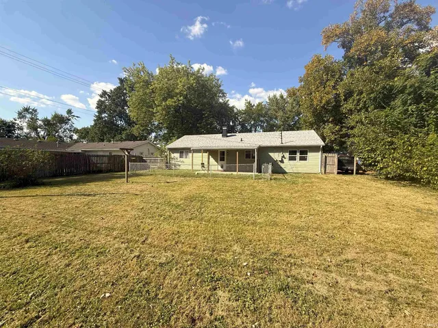 $149,900 | 809 East Azalia Drive, Terre Haute, IN 47802
