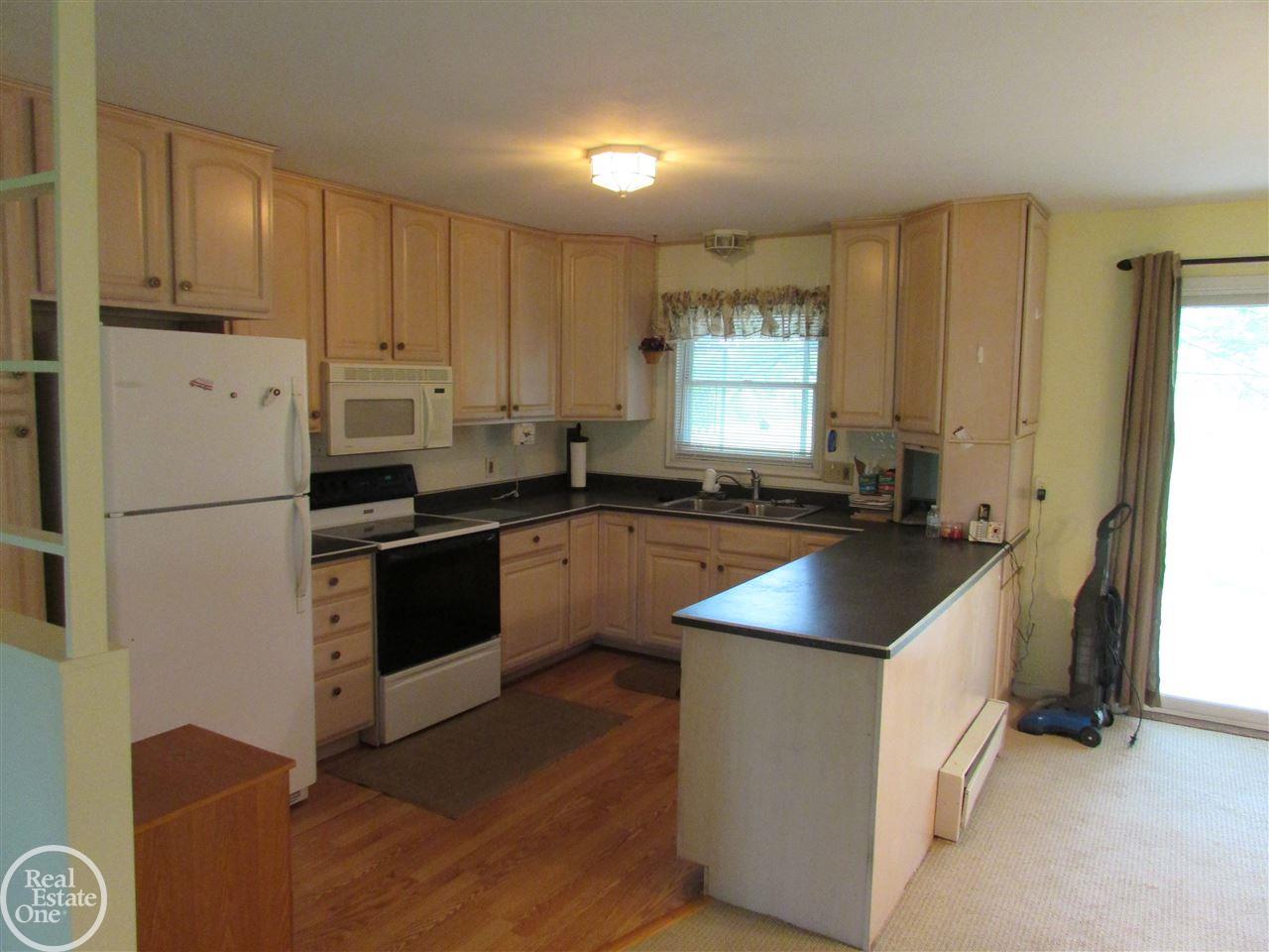 4382 Jeddo Road Fort Gratiot, MI 48059 - Photo 8 of 21