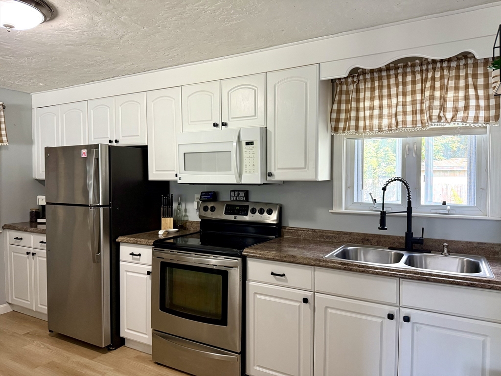 52 James Street Bellingham, MA 02019 - Photo 8 of 29 Gallery Image 8
