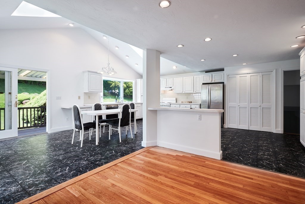 43 Ridgewood Road Milton, MA 02186 - Photo 1 of 32 Gallery Image 1