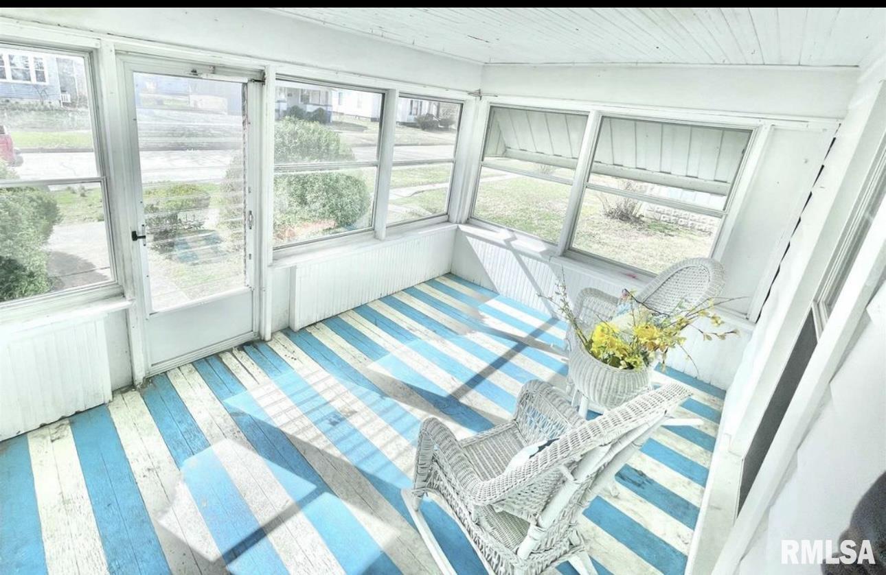 425 East 5th Street Flora, IL 62839 - Photo 8 of 47 Gallery Image 8