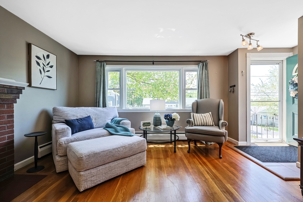 27 Sunflower Road Holbrook, MA 02343 - Photo 4 of 41 Gallery Image 4