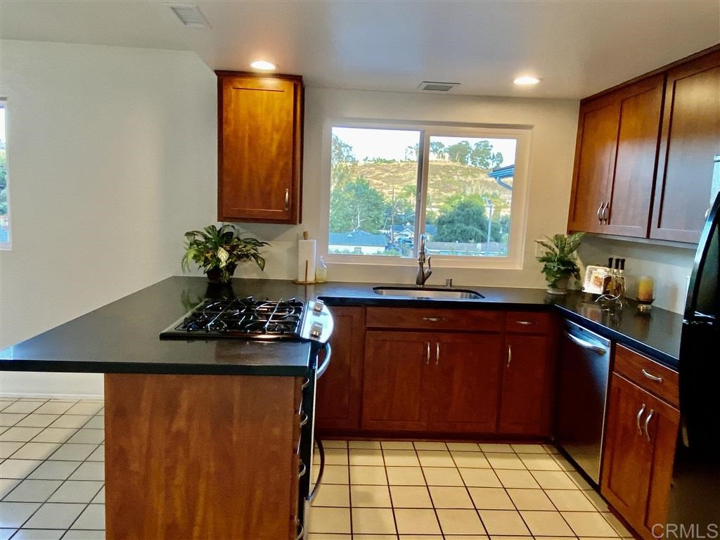 13754 Pomerado Road Poway, CA 92064 - Photo 8 of 25