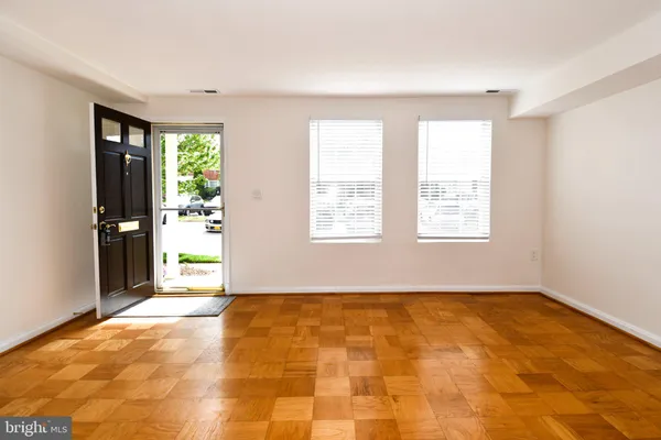 $3,150 | 3737 Ingalls Avenue, Alexandria, VA 22302