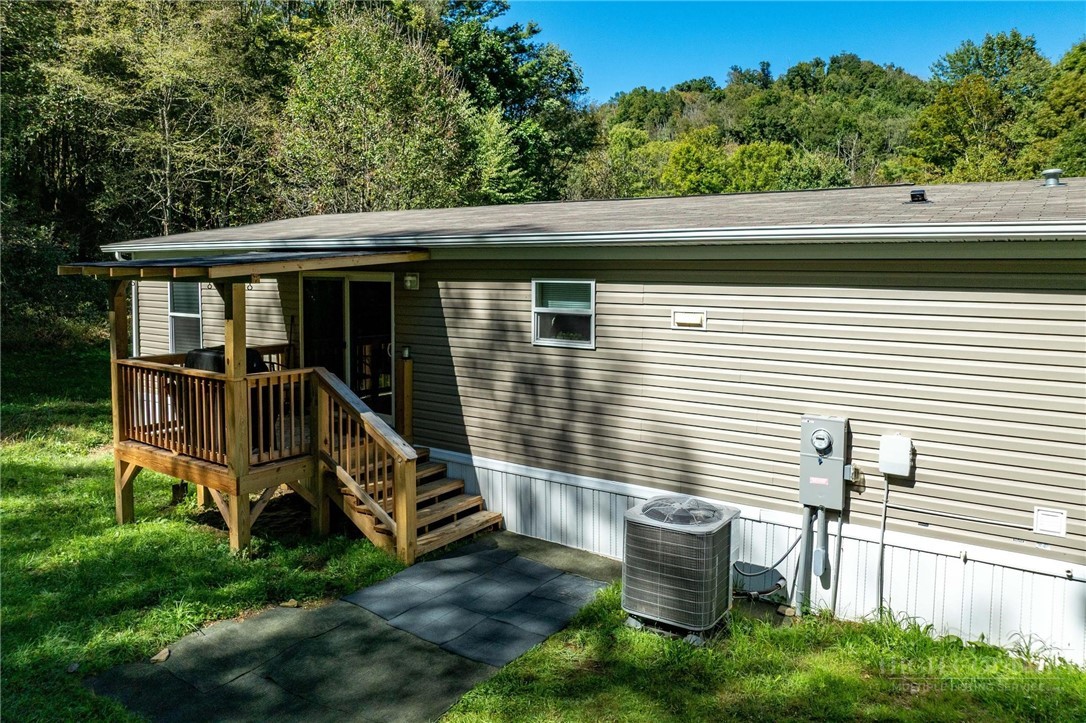 338 Pottertown Road Todd, NC 28684 - Photo 4 of 43 Gallery Image 4