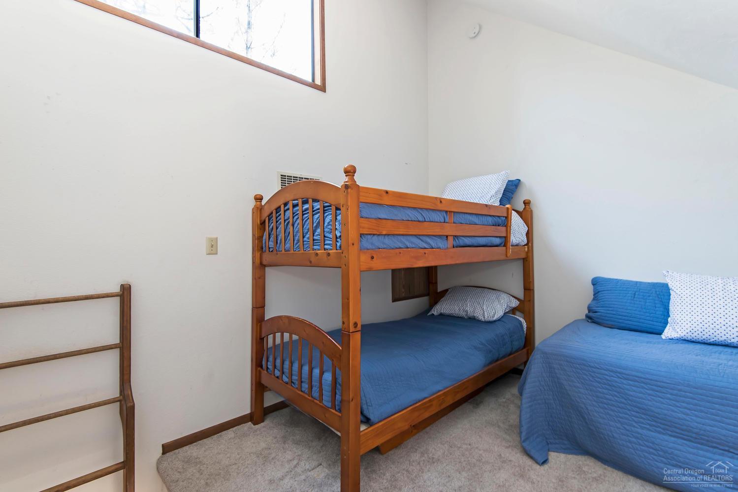 70616 Heather Black Butte Ranch, OR 97759 - Photo 16 of 23 Additional Photo