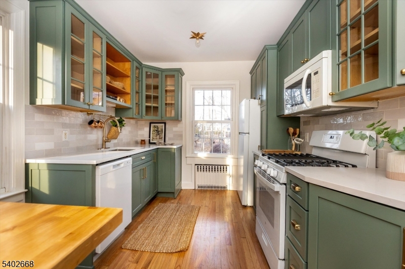 47 Oakland Road Maplewood, NJ 07040 - Photo 15 of 41