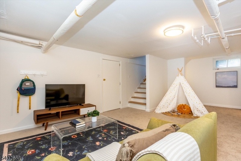 47 Oakland Road Maplewood, NJ 07040 - Photo 30 of 41