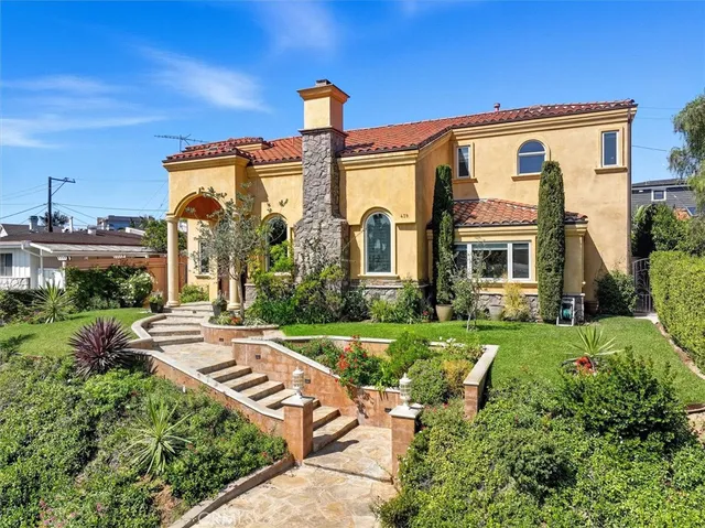 $11,400 | 439 Catalina Drive, Newport Beach, CA 92663