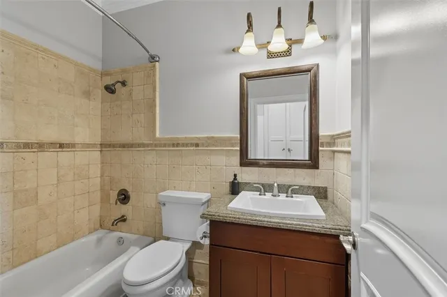 $11,400 | 439 Catalina Drive, Newport Beach, CA 92663